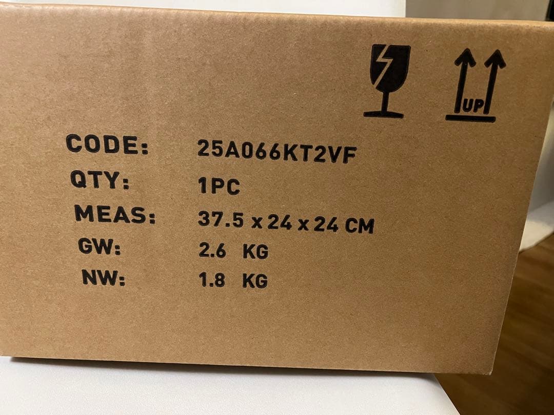 KAWS holiday Thailand フィギュア　ブラック