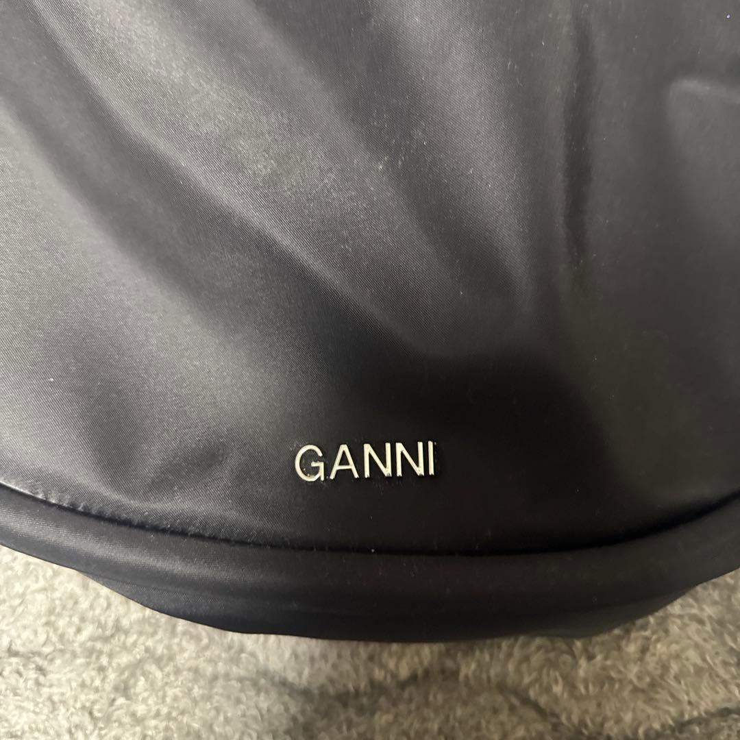 【1/10まで値下げ】GANNI ブラック ショルダーバッグ