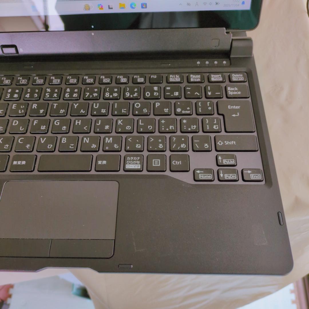 富士通 2in1 ノートパソコン Windows11 第８世代 タブレット