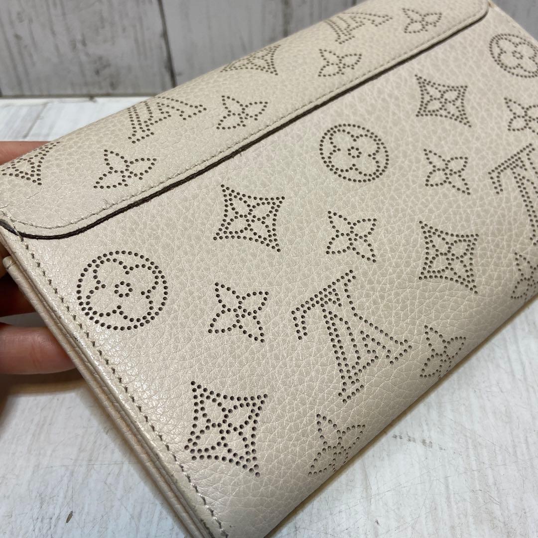 ルイヴィトン⭐️ポルトフォイユ・イリス　マヒナ　イヴォワール　長財布