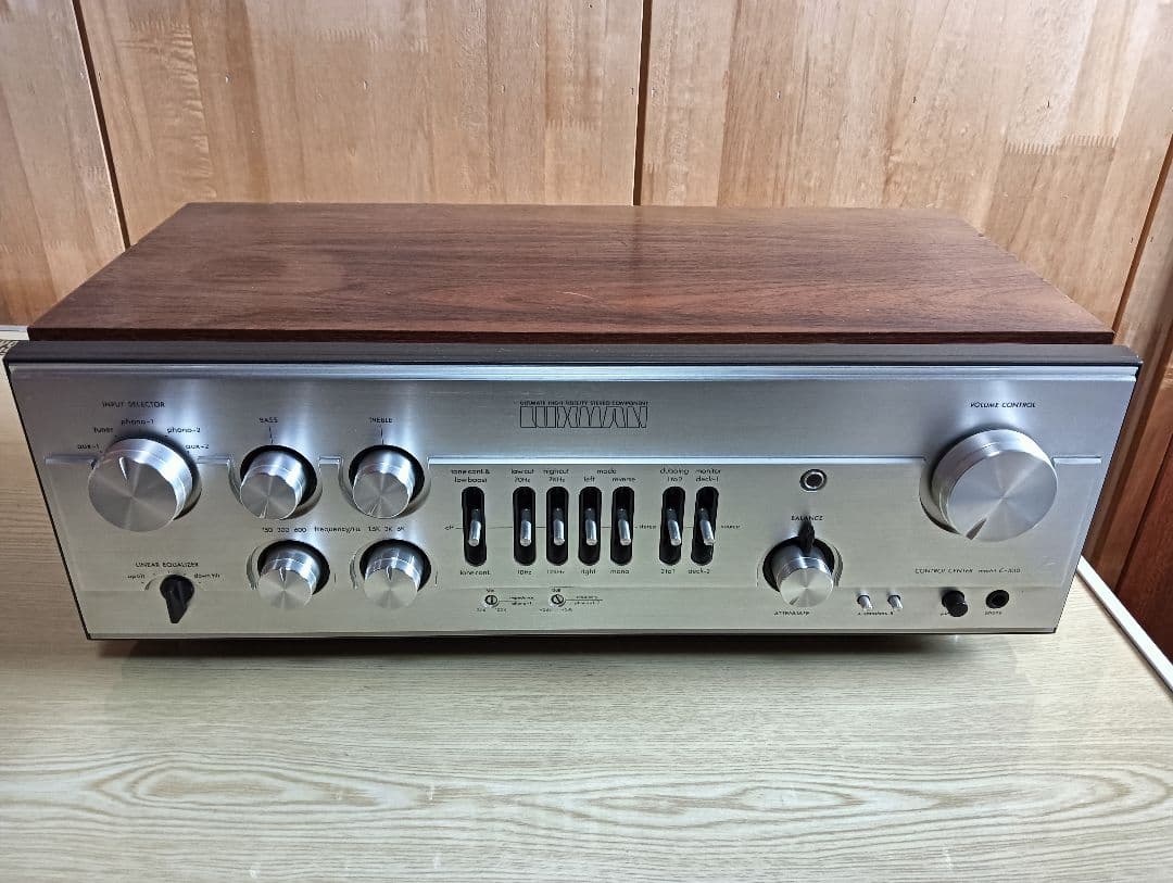【動作品】LUXMANコントロールアンプ C-1010 ラックスマンプリアンプ