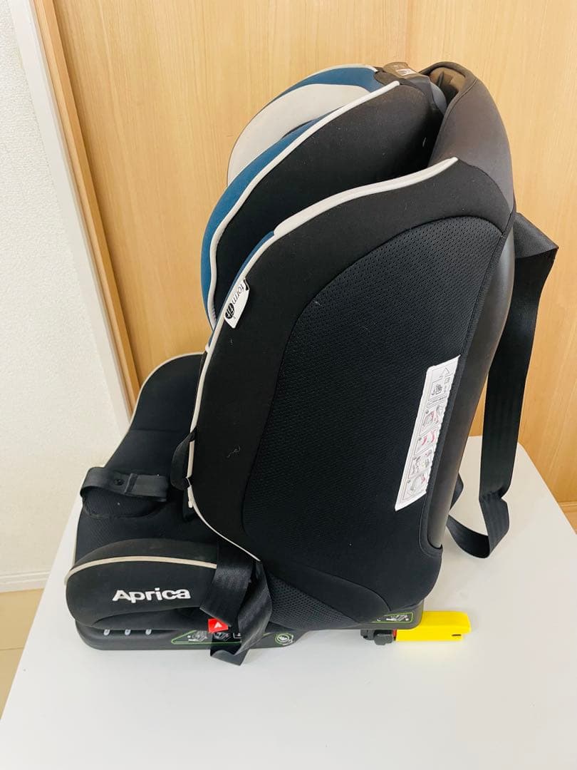 【送料無料！】Aprica Formfit ISOFIX チャイルドシート
