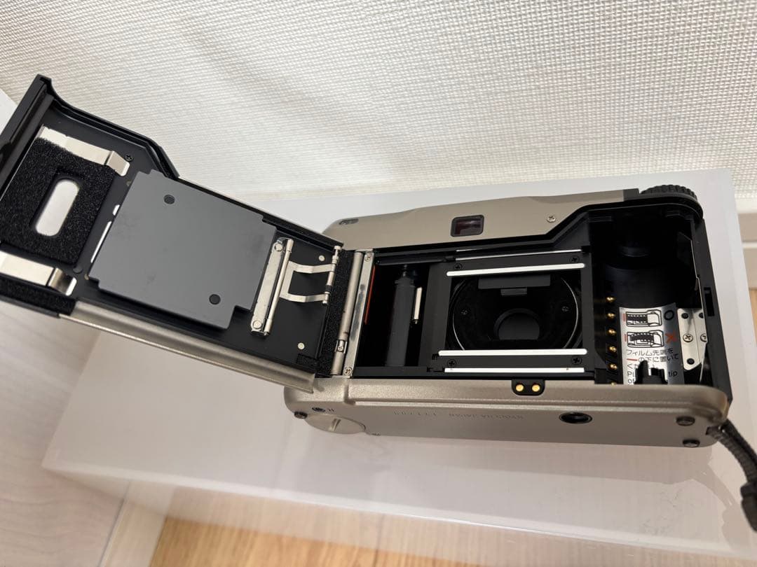 CONTAX T2コンパクトフィルムカメラ