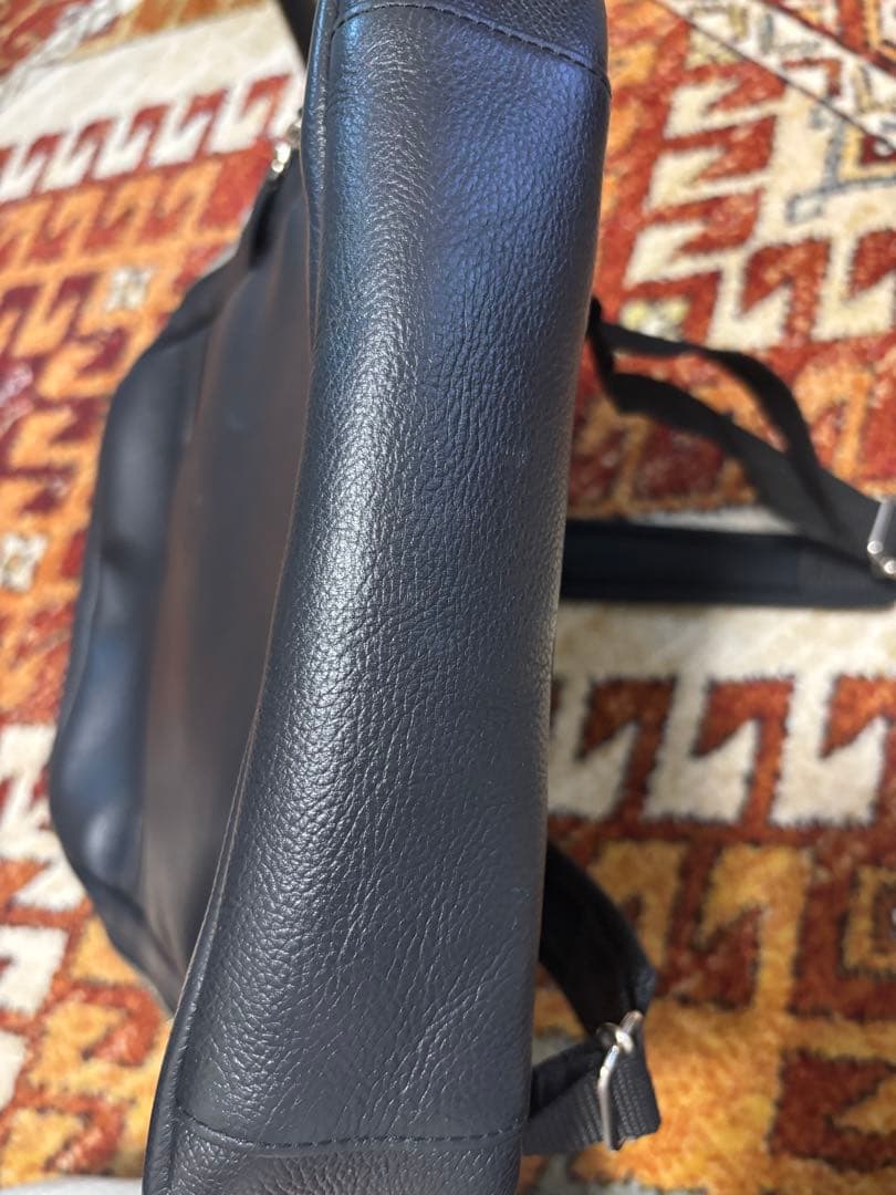 ビジネスレザーファクトリー　リュック　ブラック