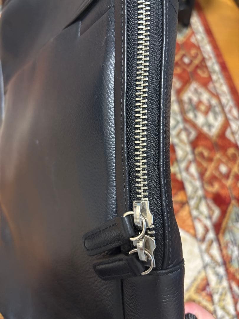 ビジネスレザーファクトリー　リュック　ブラック