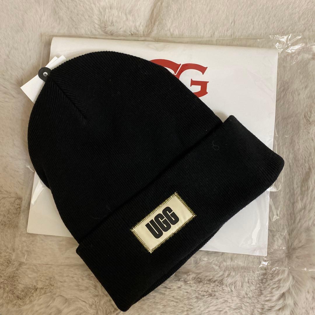 新品、未使用！！UGG ブラック ニット帽　ビーニー