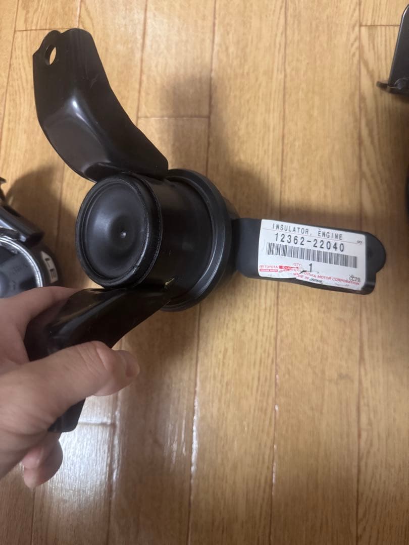 (新品)トヨタ MR-S用 純正エンジンマウント 4個セット