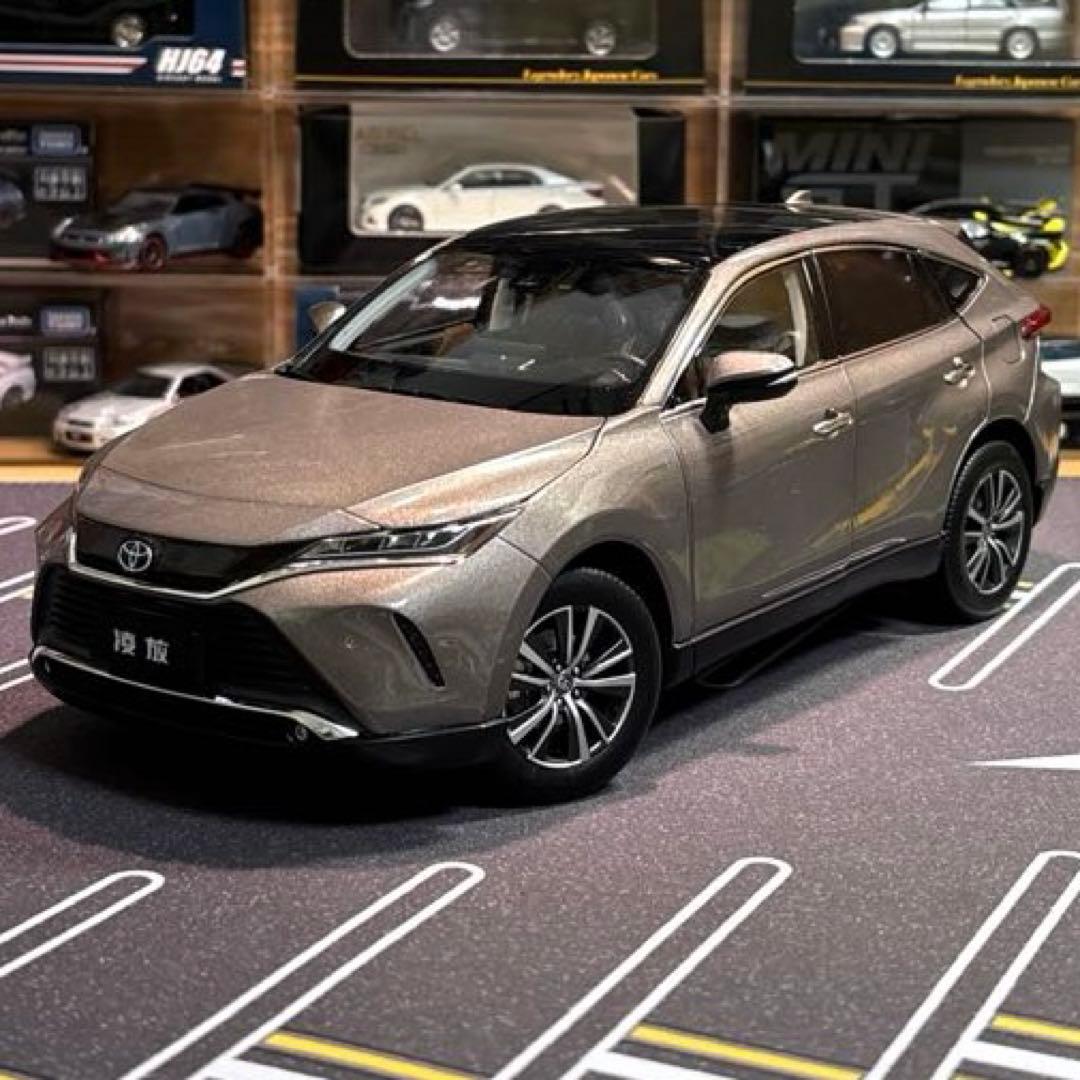 1/18 トヨタ ハリアー スティールブロンドメタリック フル開閉モデル