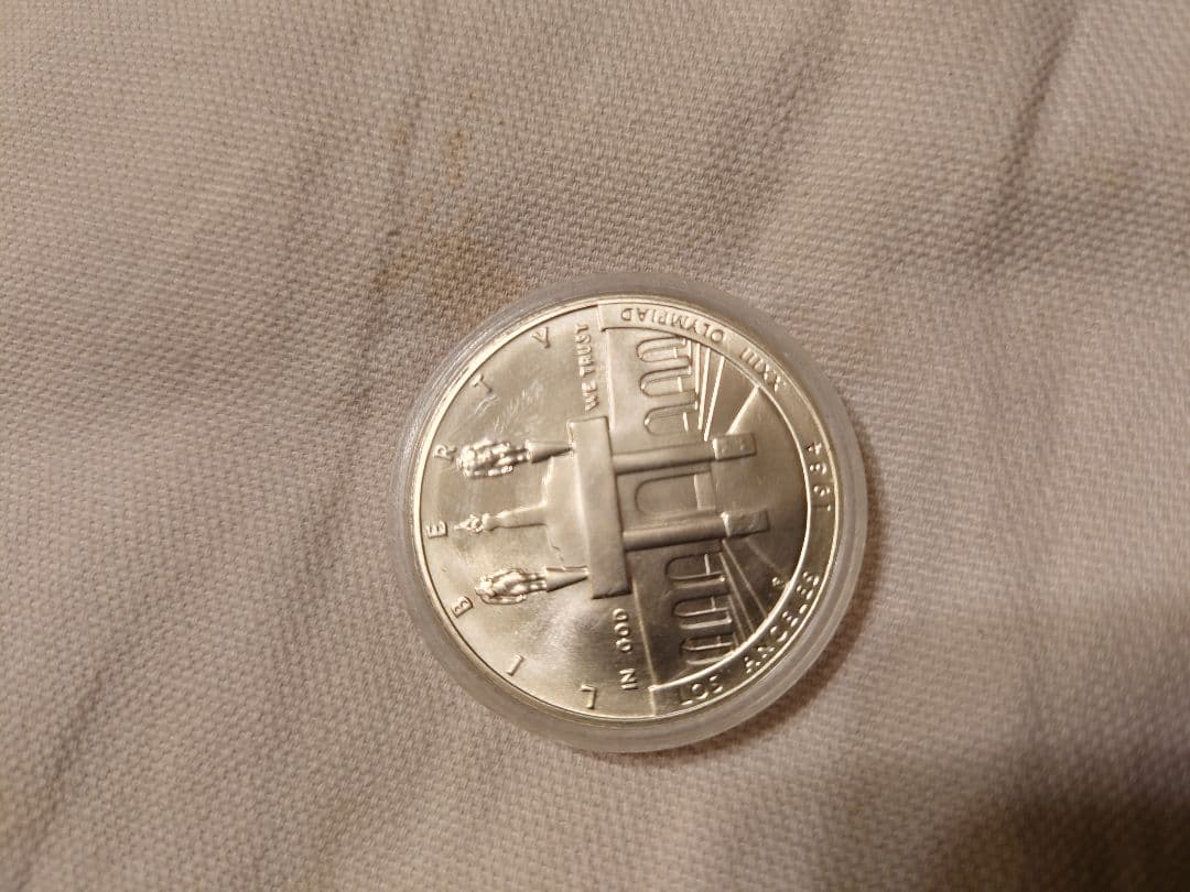 1984年ロサンゼルスオリンピック １ドル銀貨３枚セット