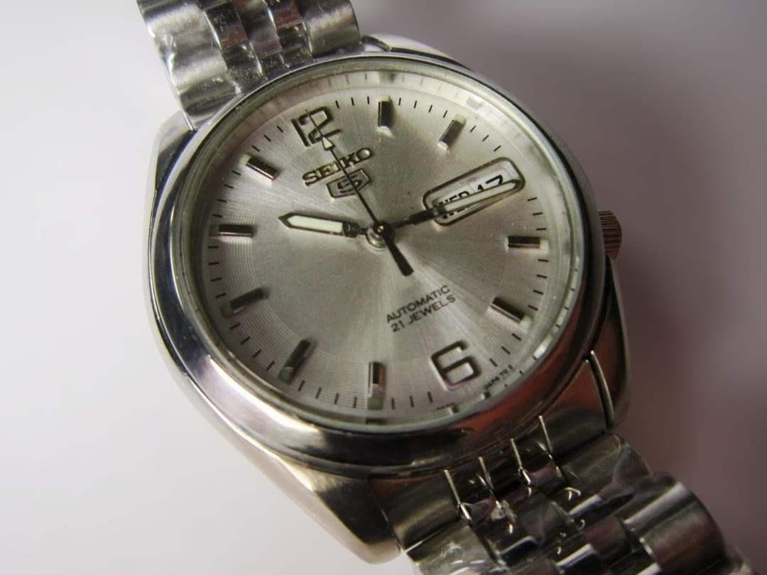 【三が日特価】SEIKO５ 7S26-01V0　自動巻き〈おまけ付〉