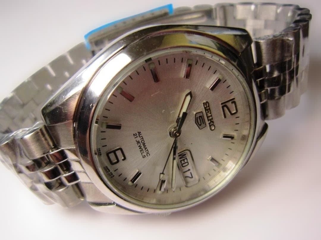 【三が日特価】SEIKO５ 7S26-01V0　自動巻き〈おまけ付〉