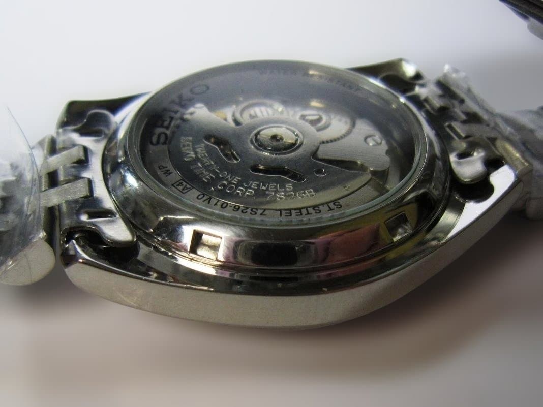 【三が日特価】SEIKO５ 7S26-01V0　自動巻き〈おまけ付〉