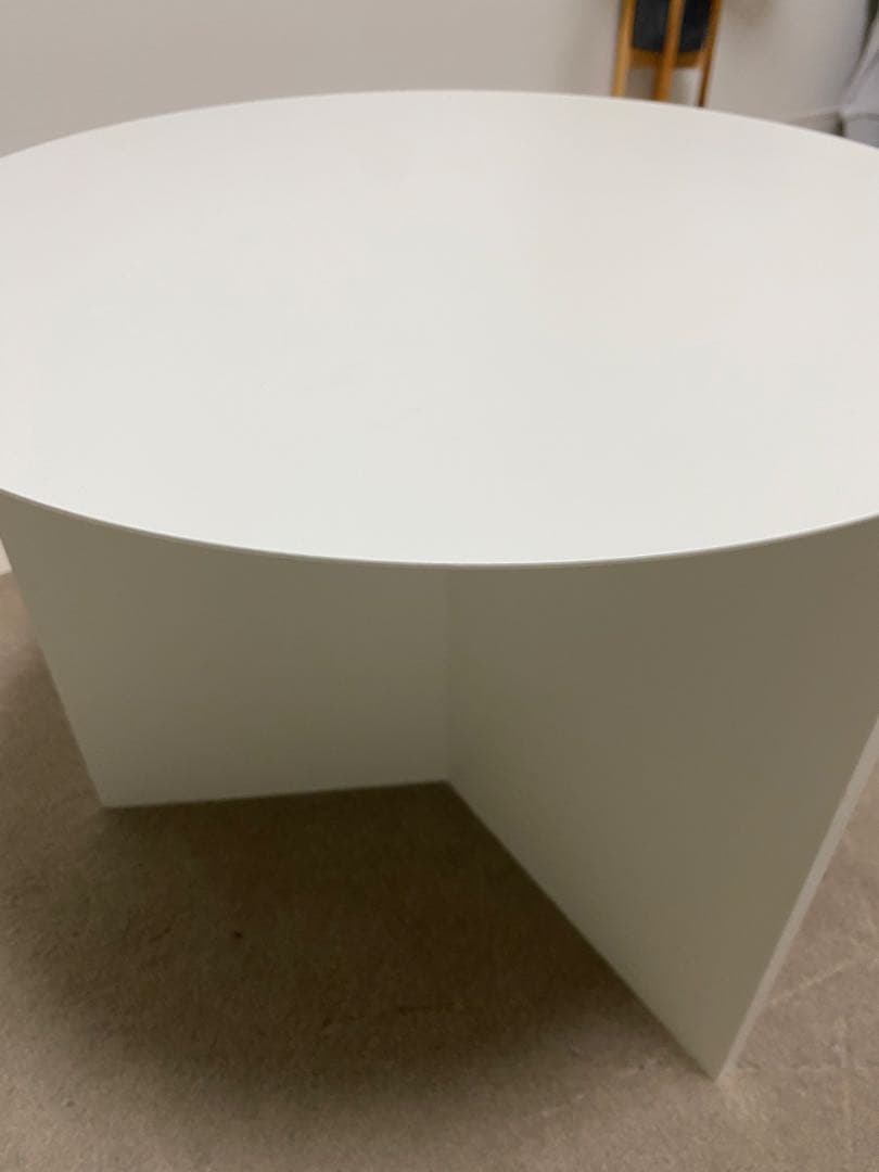 サイドテーブル・ナイトテーブル・ローテーブル HAY Slit round table