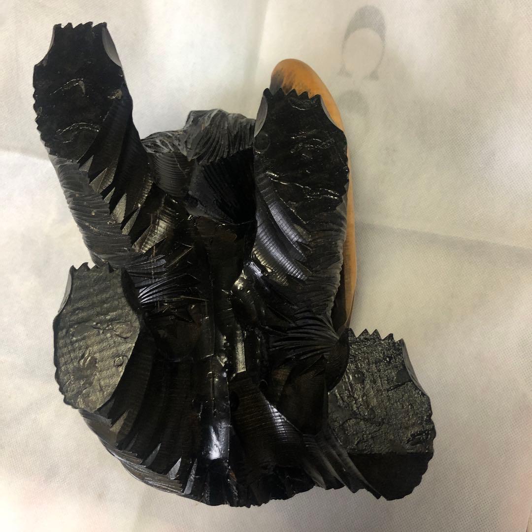 熊の木彫　置き物