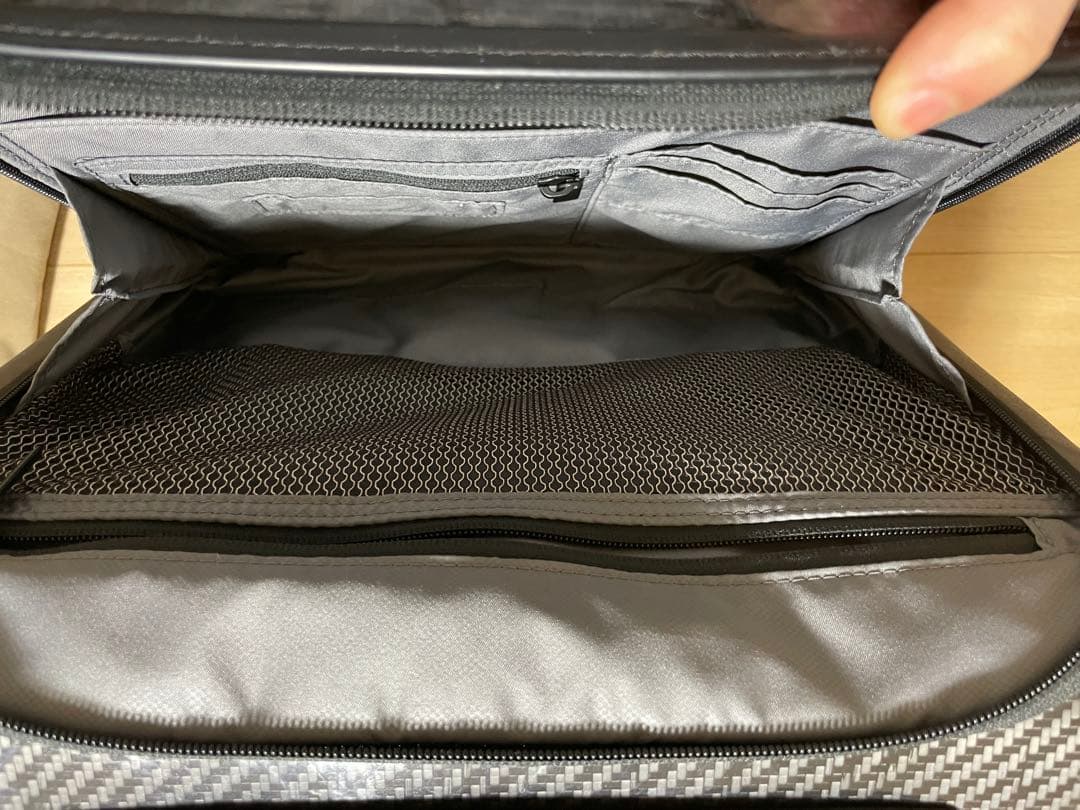 Toshi55　TUMI カーボンファイバー キャリーケース