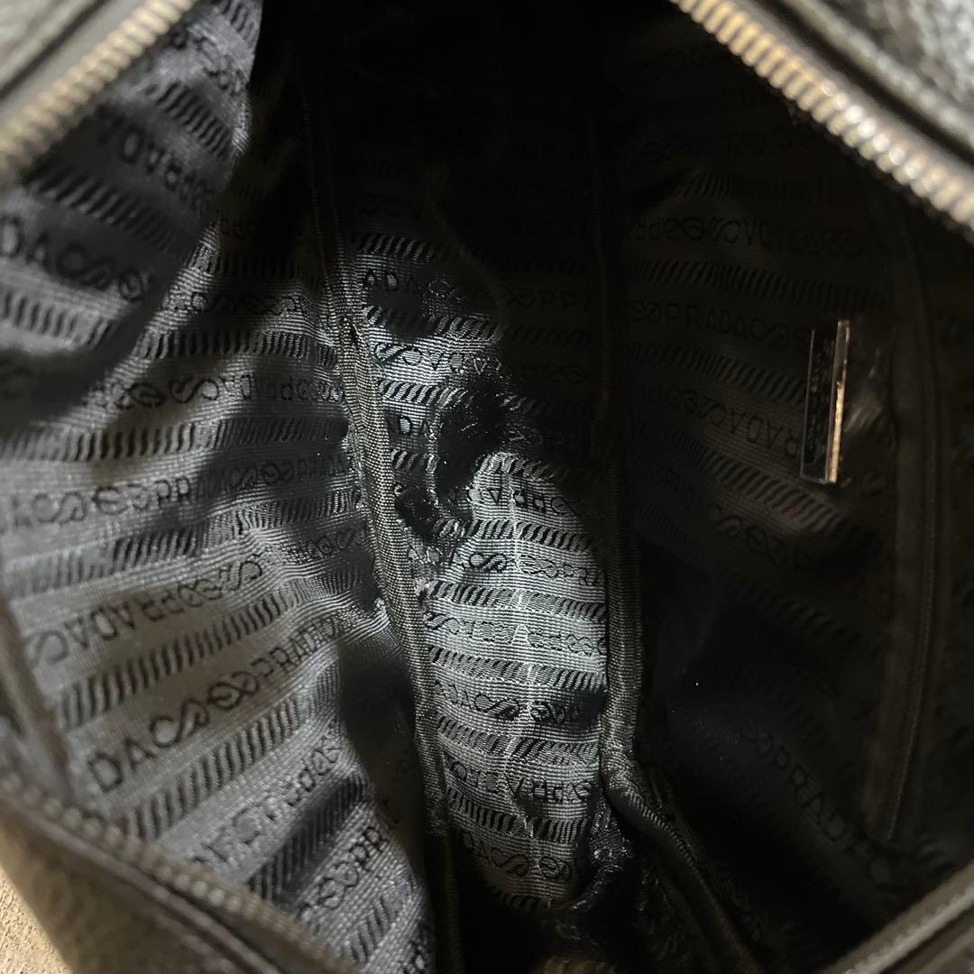 プラダノベルティショルダーバック