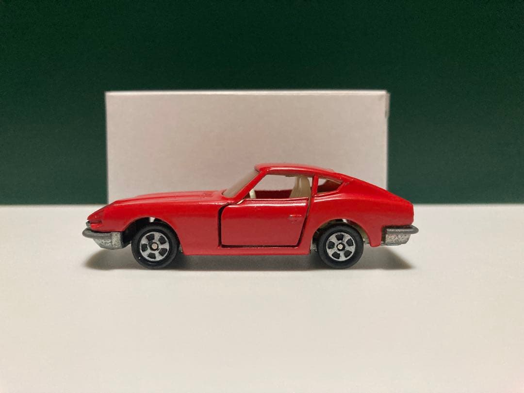 トミカ　日本製　ニッサン　フェアレディZ 432 赤　1Aホイール