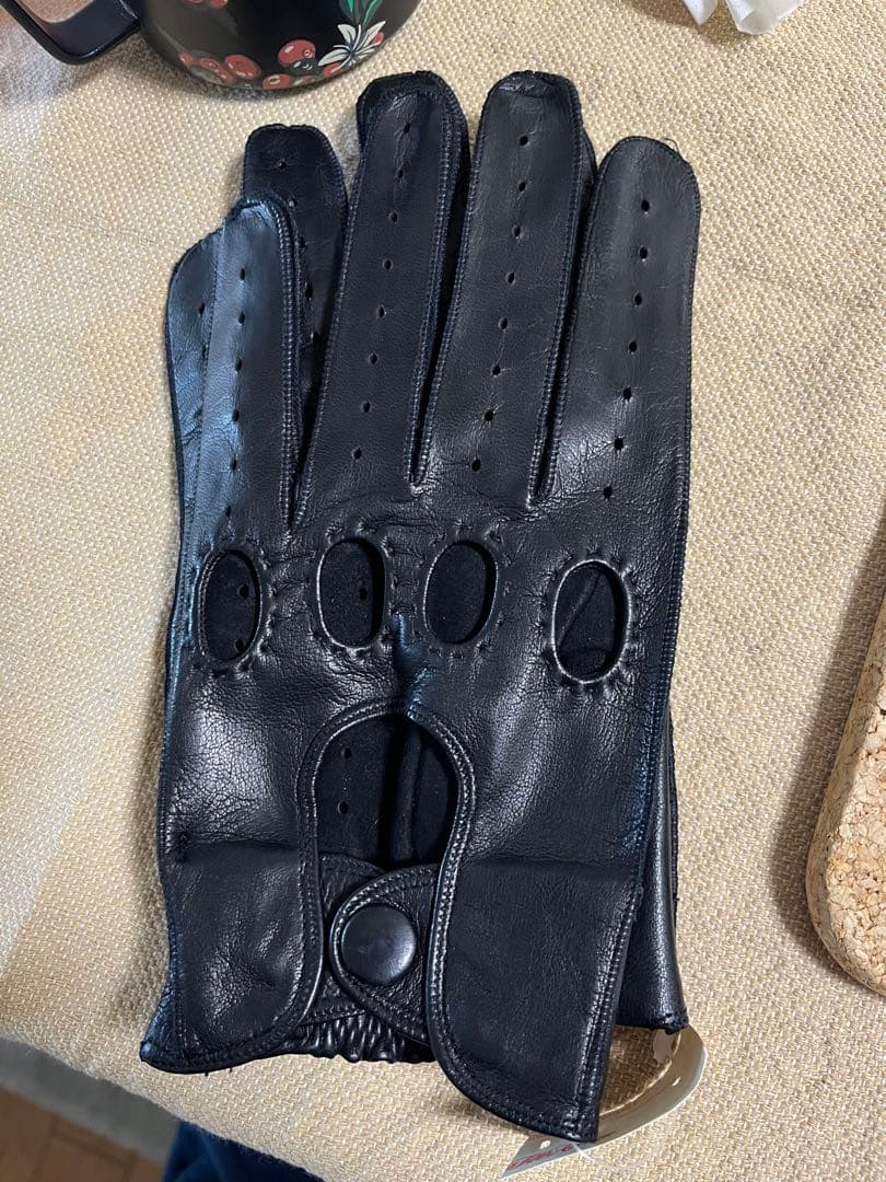 本革　レザードライビンググローブ Saks Fifth Avenue Mサイズ