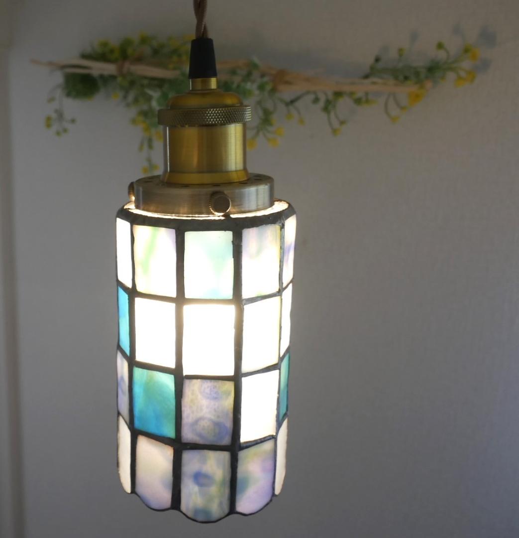 ✴︎:.。.さわやかカラーのペンダントライト