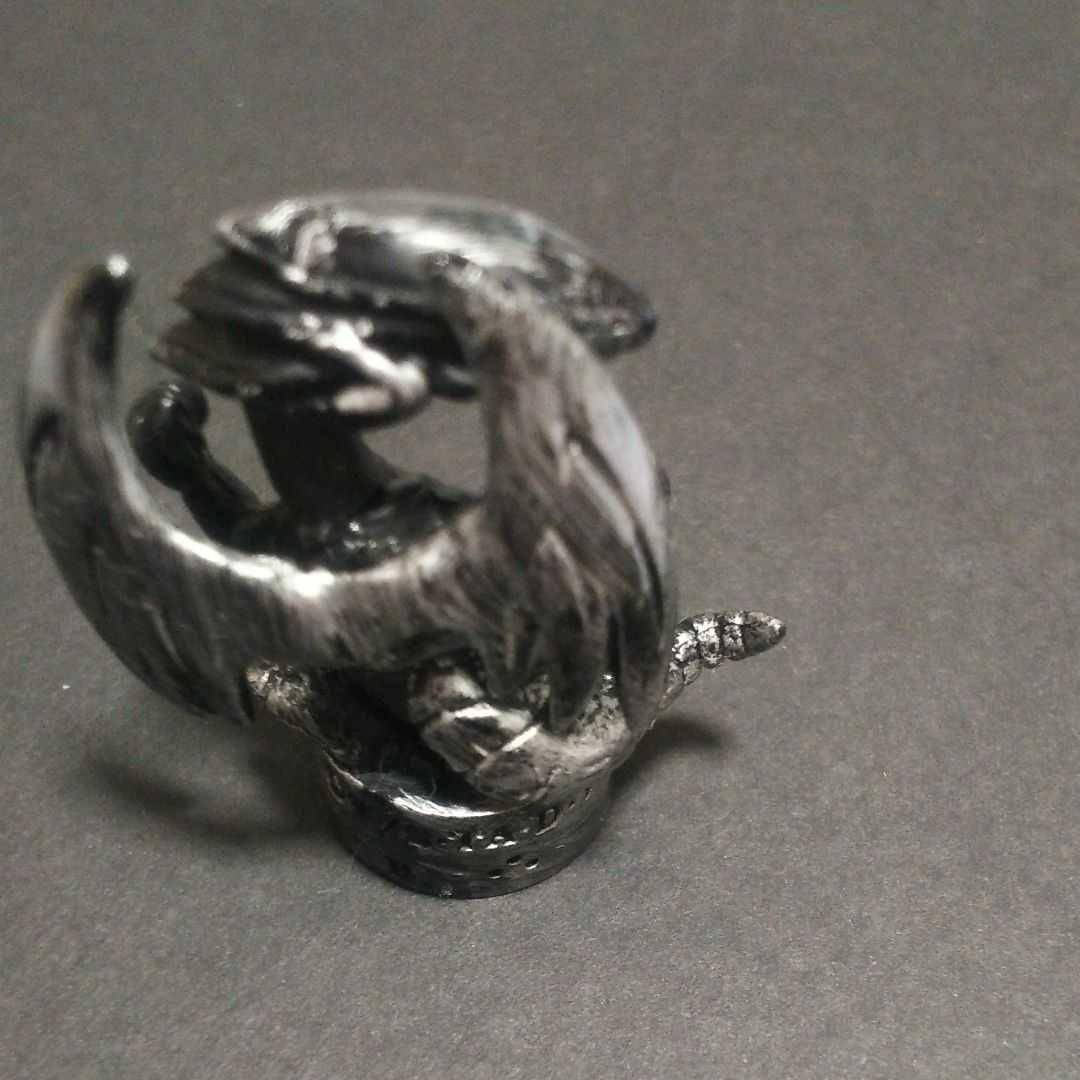 ブルーアイズホワイトドラゴン 遊戯王