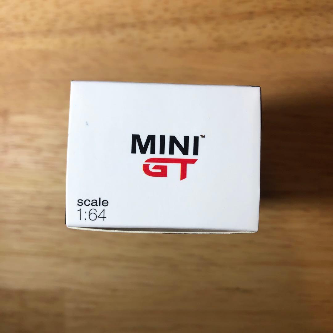MINIGT　No.63　Porsche　911　GT2　RS