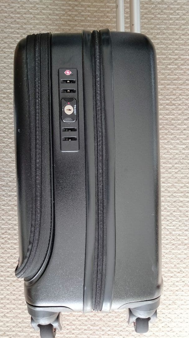 FRRQUENTERキャリーケース