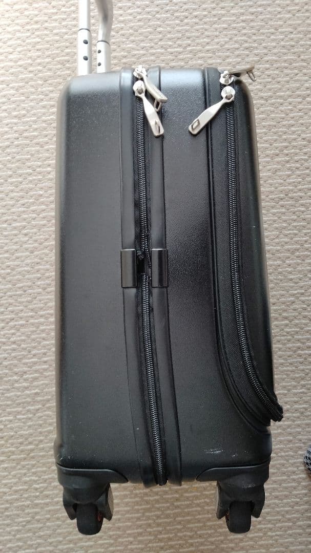 FRRQUENTERキャリーケース