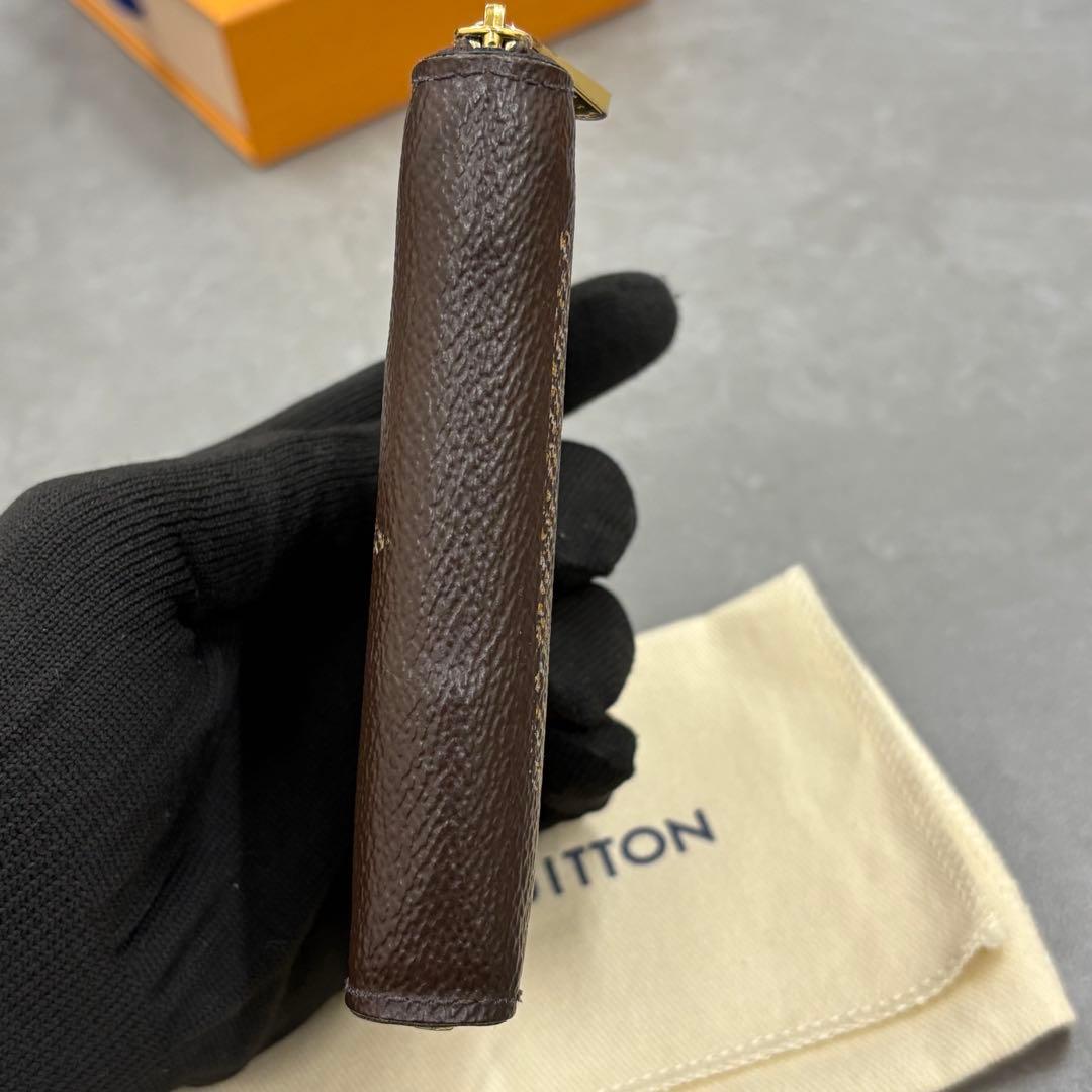 YUNO　ジャイアントモノグラム ジッピーケース M69354