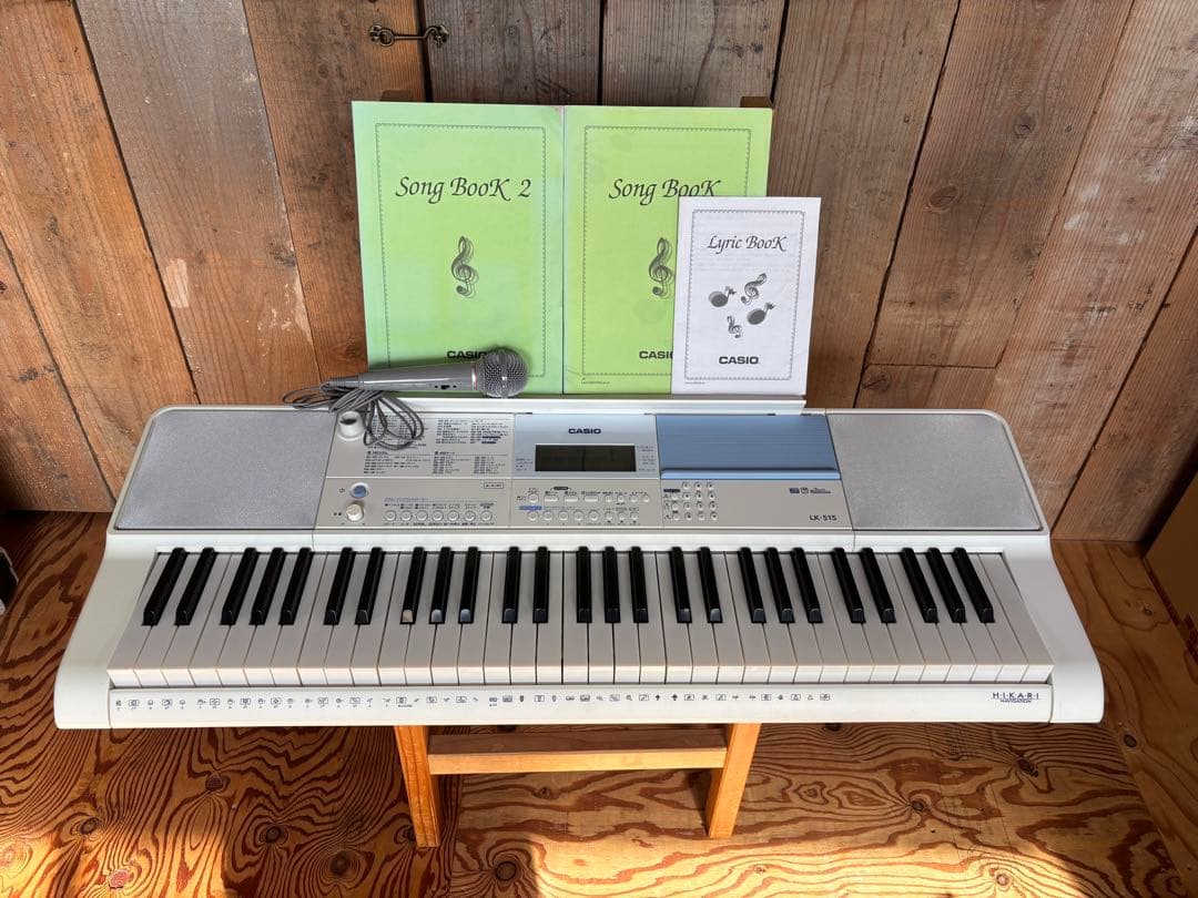 美品　CASIO LK-515 キーボード