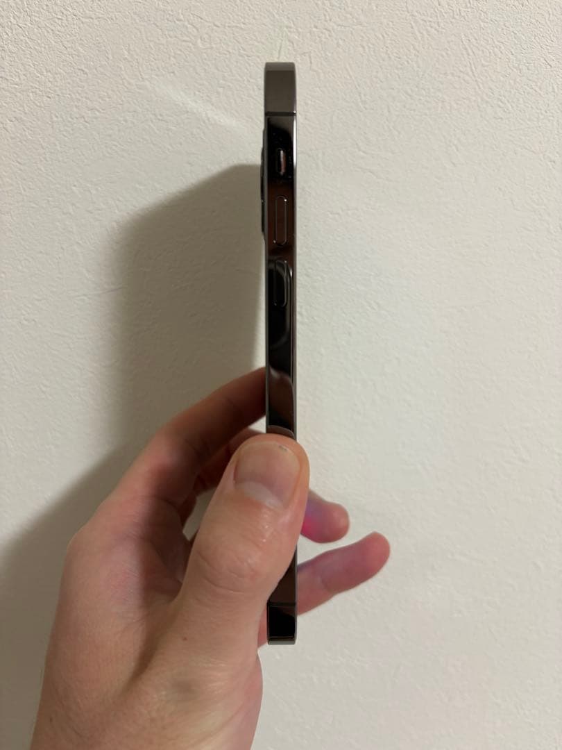 【美品】Apple iPhone12Pro グラファイトSIMフリー