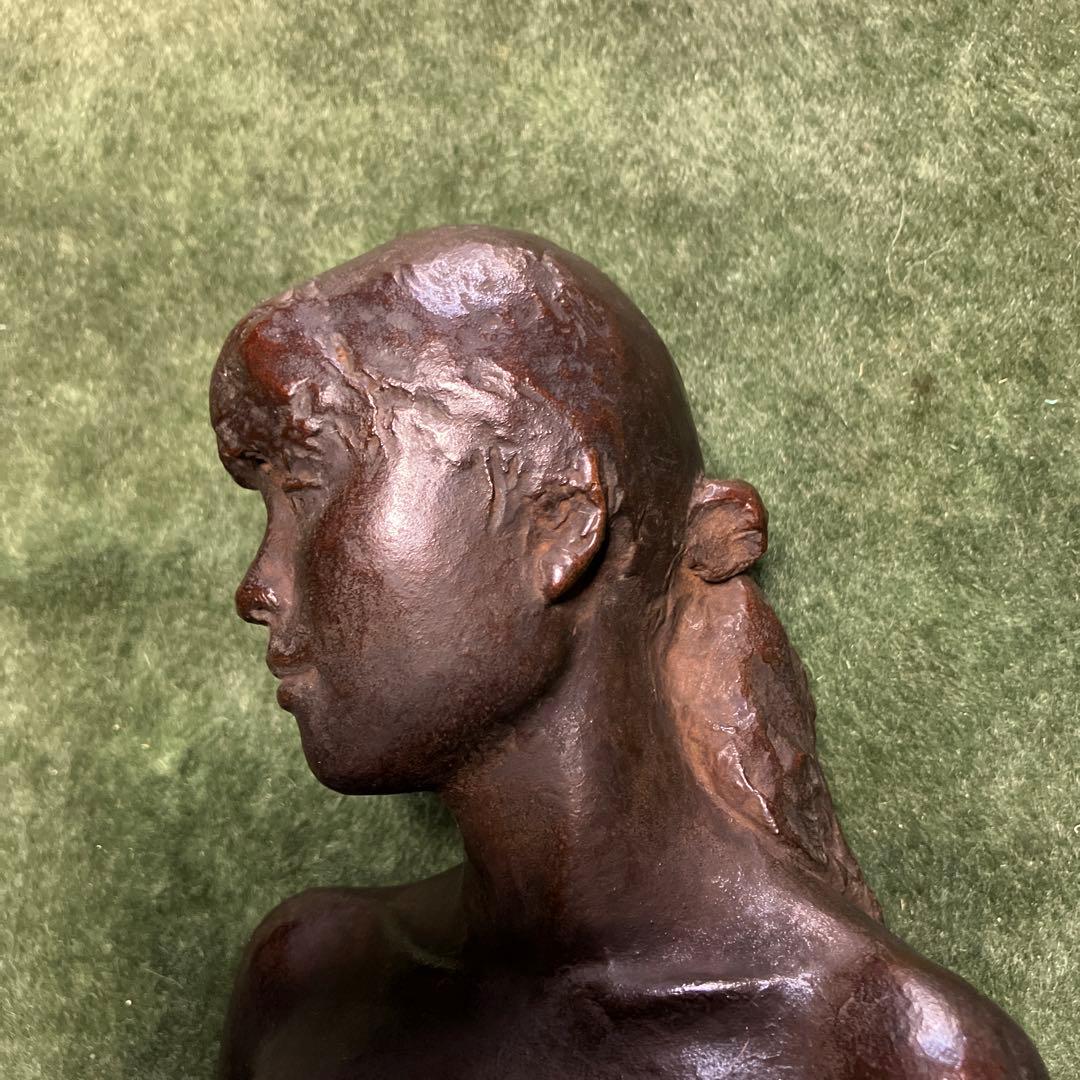 女性彫刻家　笹戸千津子　彫刻　ブロンズ　立像　1989年