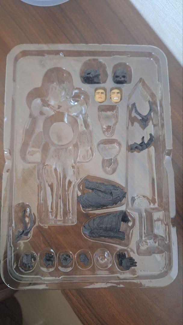 BANDAI S.H.Figuarts Guts フィギュア