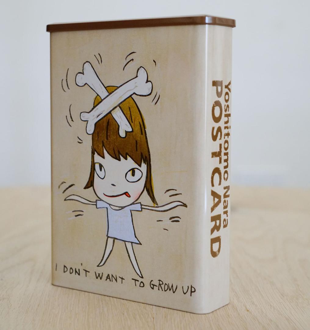 【奈良美智】ポストカード１０枚＋ステッカー（オリジナル缶入り）