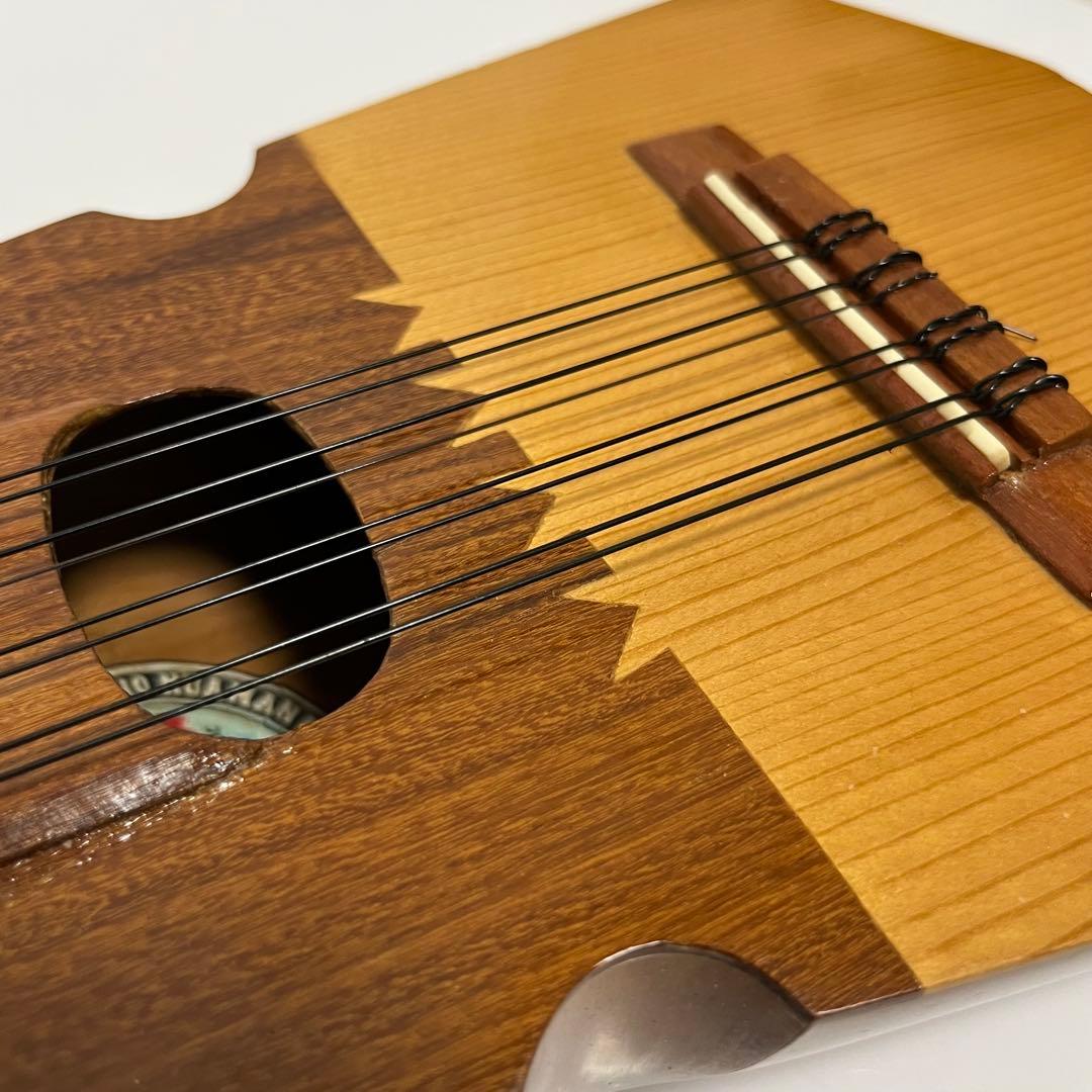 チャランゴ 民族楽器 弦楽器 ボリビア