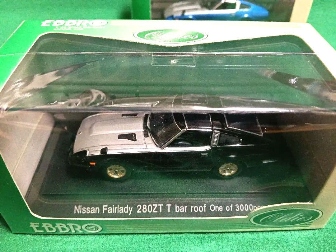 EBBRO Fairlady 280Z Tバールーフマンハッタンカラー2台セット