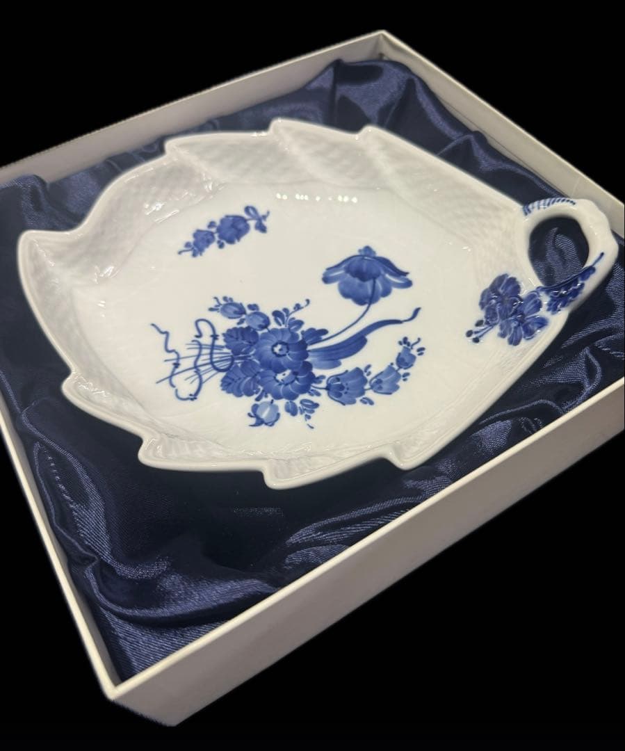 ⚫️ロイヤルコペンハーゲン ブルーフラワー リーフディッシュ 食器 高級