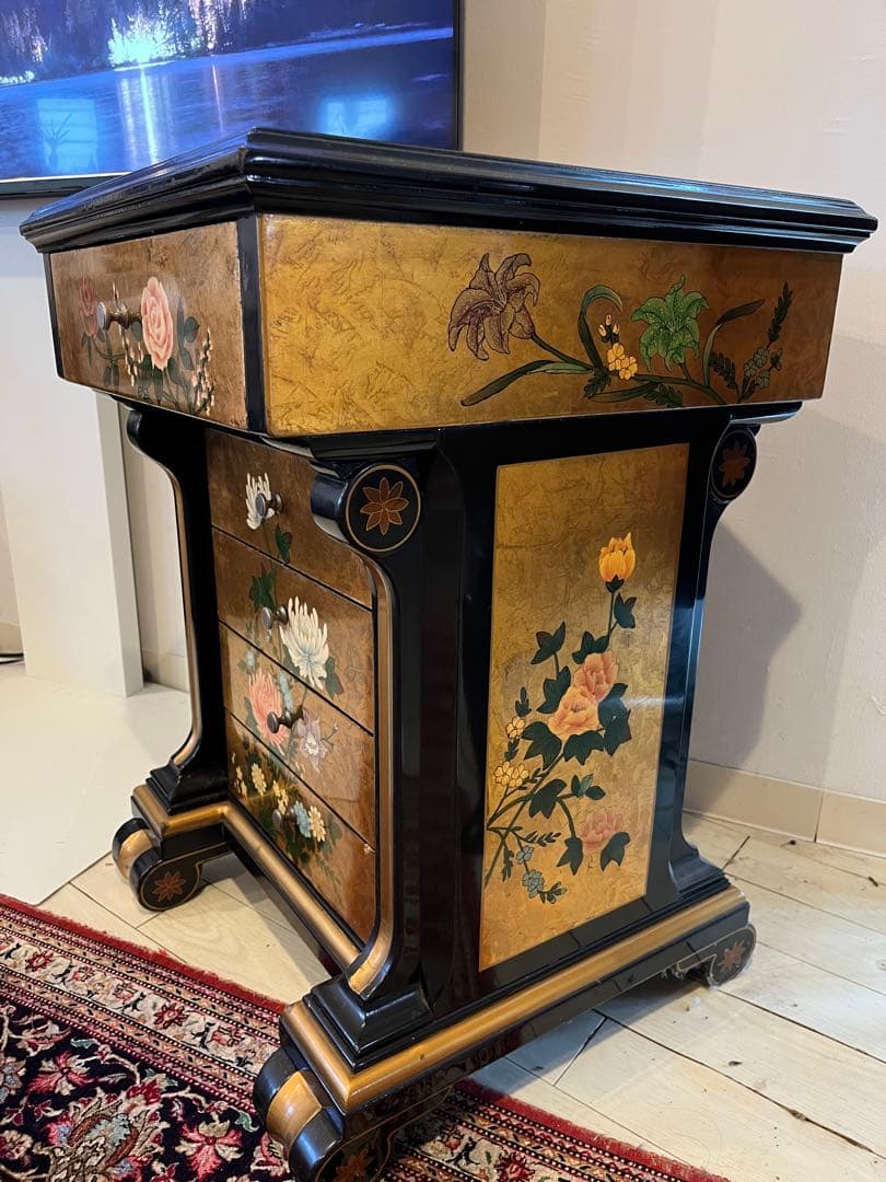 金箔花模様　和洋折衷　金彩家具