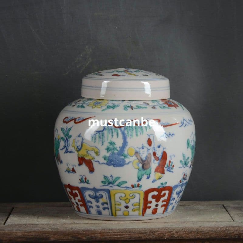 斗彩童子紋紅胎缶 景徳鎮 陶磁器 装飾品 現代工芸品 美術品 置物