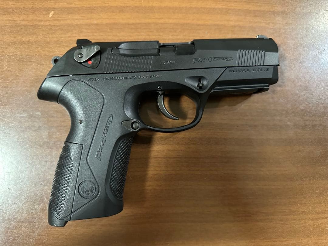 ベレッタ PX4 ガスガン ブラック 2マガジン付き
