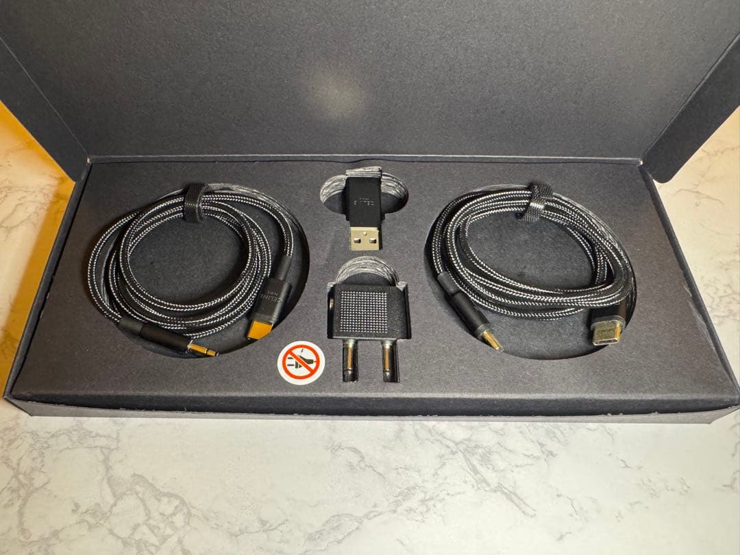 新品未使用ヘッドフォン／スムースカーフスキン＆ラムスキン CELINE刻印入り