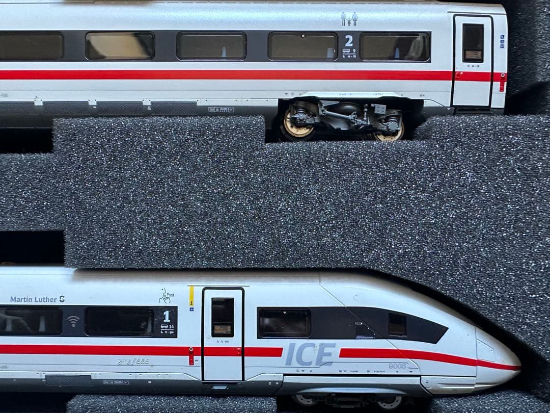 【限定品】ドイツ鉄道　ICE 4 高速度列車モデル 4両セット