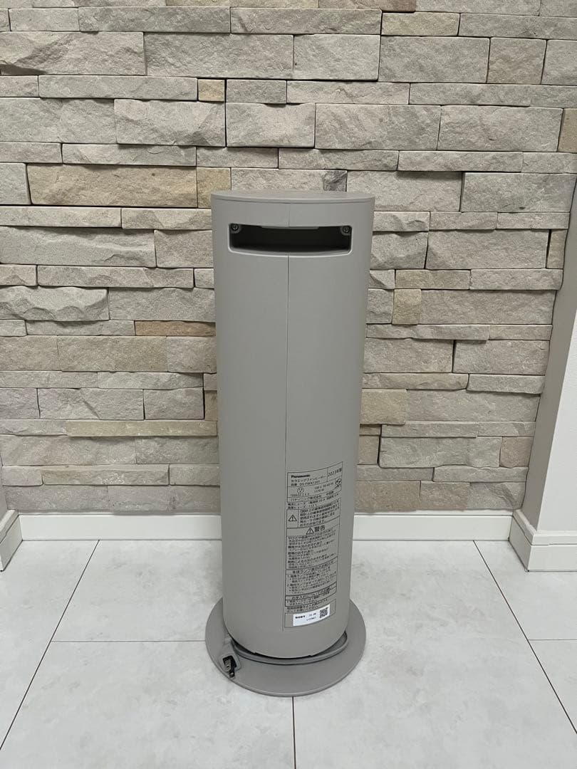 【美品】ナノイーX搭載ファンヒーターHot&Cool DS-FWX1201