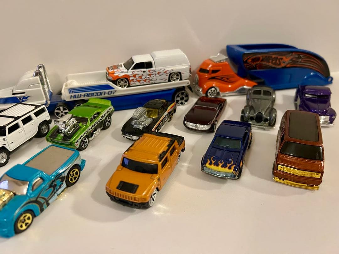 Maisto製 1/18スケール ホットウィール ミニカー フォルクスワーゲン