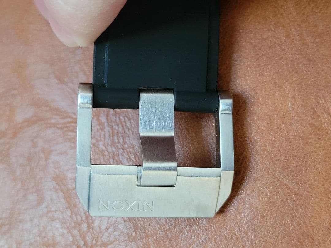 【NIXON】「The STEELCAT」ジャンク品　電池切れ　商品説明必読