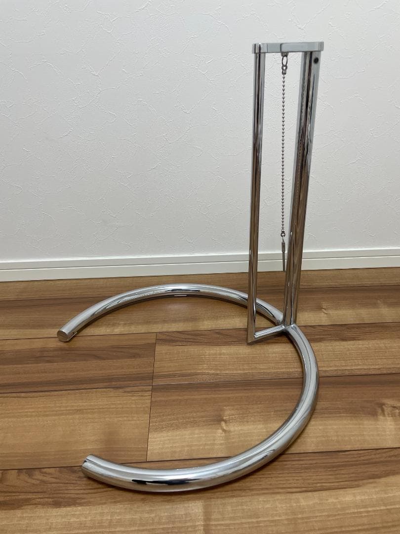 アイリーン・グレイ E1027 サイドテーブル リプロダクト