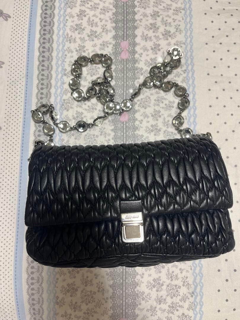 MIU MIU ブラックショルダーバッグ