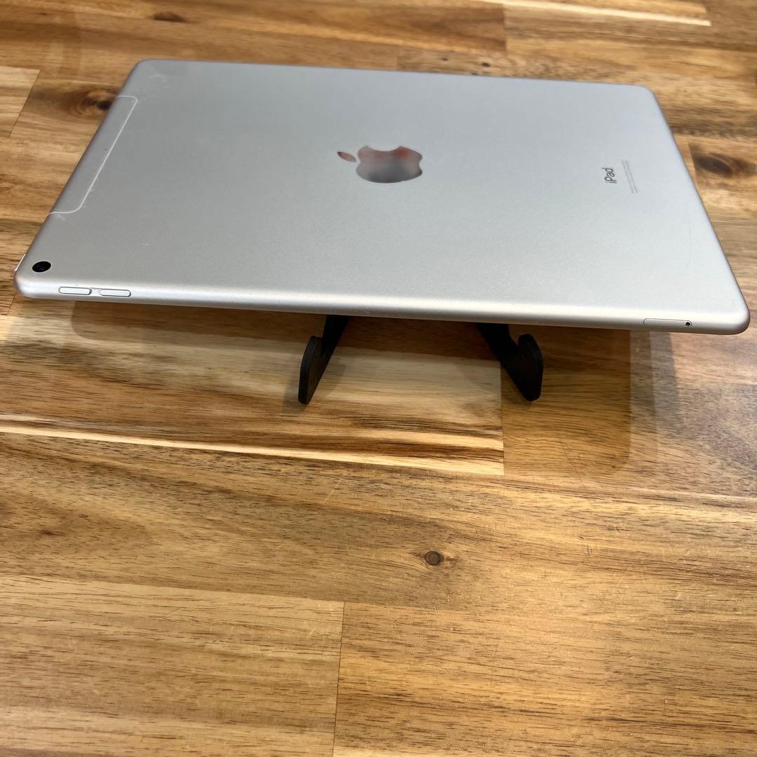 M833 SIMフリー　ipad Air 第三世代　64GB