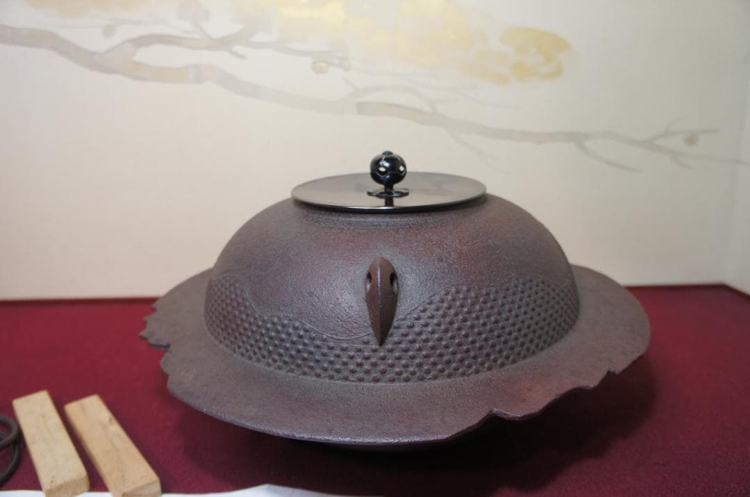 ☆美品 在銘 遠山霰紋 透木釜 透木 釜鐶 桐箱 紙箱送料込み