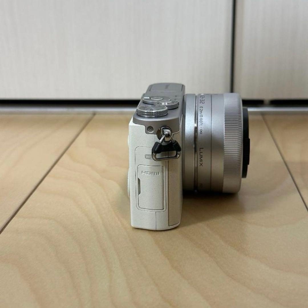 【美品】Panasonic LUMIX GM1K ミラーレス一眼カメラ ホワイト