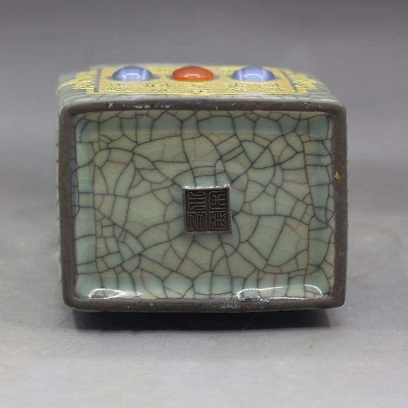 宋代兄窯開片金象嵌宝石象耳四方瓶景徳鎮 陶磁器 装飾品 現代工芸品 美術品 置物